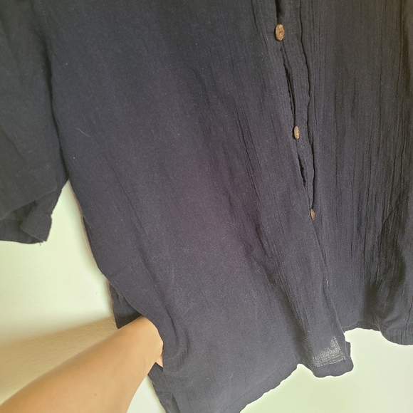 ♡Vintage black blouse w/ pockets & wooden buttons♡ - Picture 12 of 12